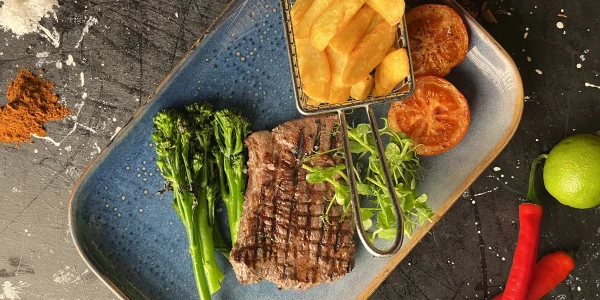 steak_with_tenderstem_broccoli_1.jpeg