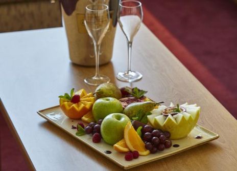 Cardiff Superior Bedroom Prosecco & Fruit.jpg